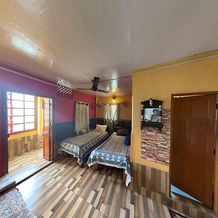 Calcutta Backpackers Homestay- For Travellers And Backpackers ภายนอก รูปภาพ