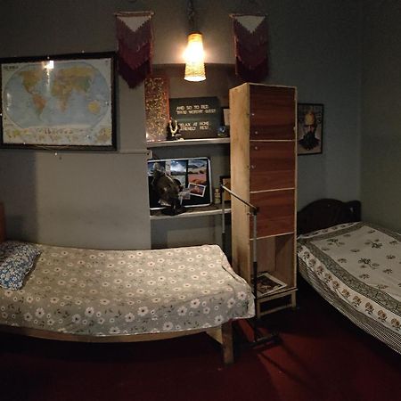 Calcutta Backpackers Homestay- For Travellers And Backpackers ภายนอก รูปภาพ